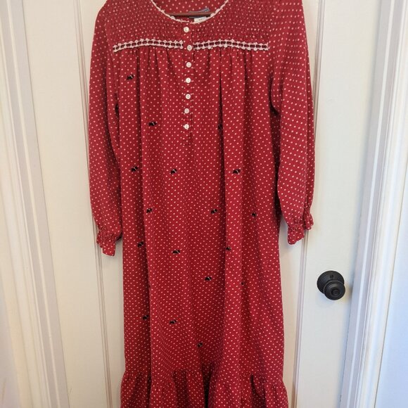 Laura Scott Flannel Nightgown Scotty Dog Medium - Picture 1 of 8